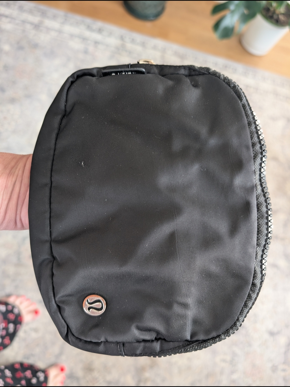 lululemon athletica Black 1L Belt Bag